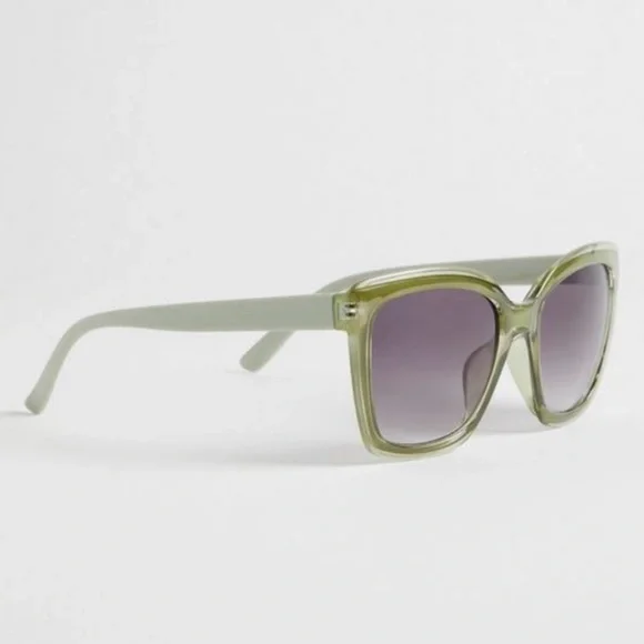 🆕 🕶️ Green Rectangle Smoke Lens Sunglasses - Picture 2 of 3